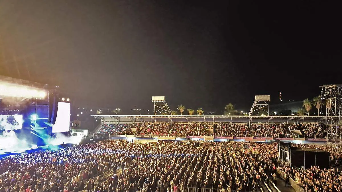 guaycura estadio chayanne miles